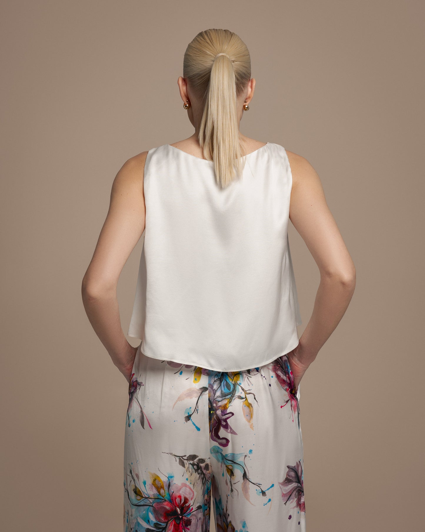 Lena Off-White Sleeveless Crop Top