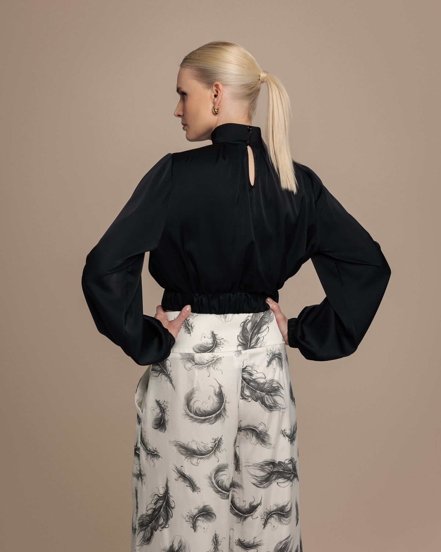 Hanna Black Long Sleeve Crop Top